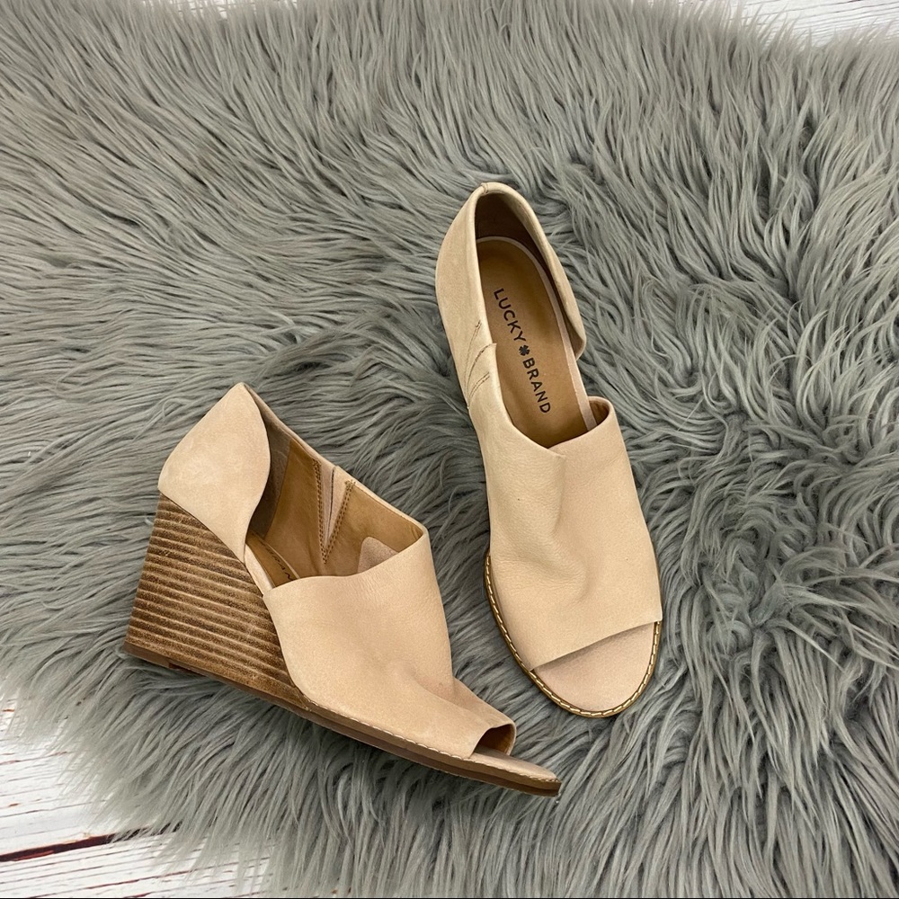 Lucky Brand wedge ankle boot - size 8